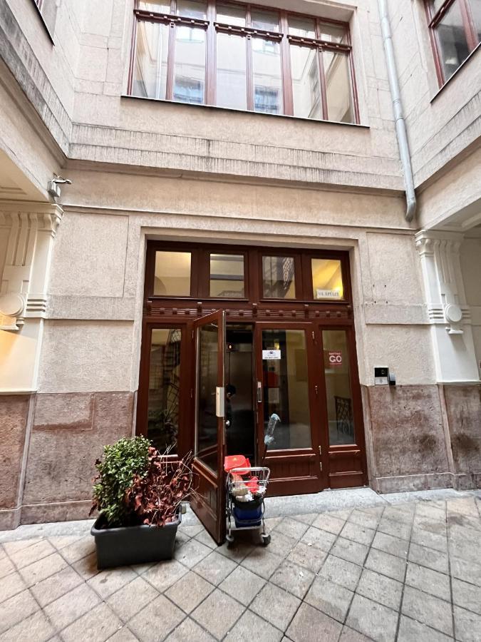 Cozy Home By Bella In The Heart Of Budapest Eksteriør bilde